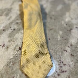 Murano Mens Yellow Silk Geometric Micro Check Pattern Necktie RN 58909